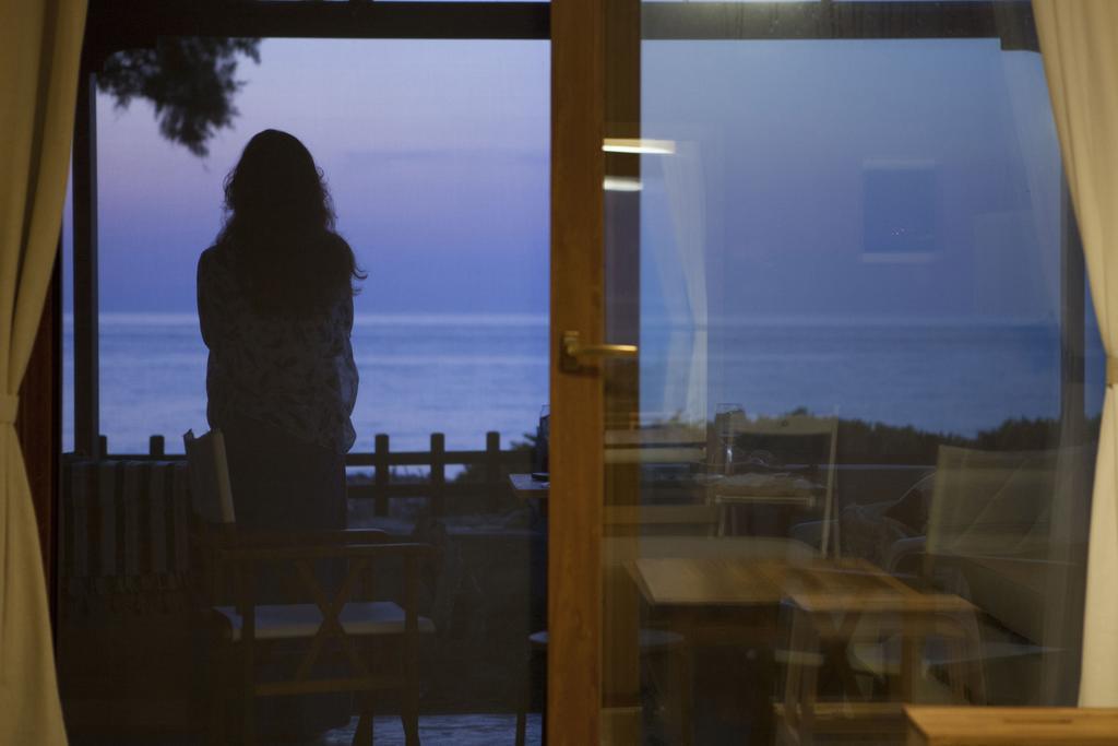 Horizonte Seafront Suites 基萨莫斯 外观 照片